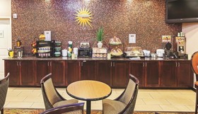 La Quinta Inn & Suites by Wyndham Burleson