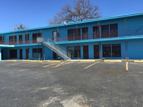 Sundown Inn
