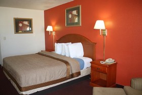 Days Inn by Wyndham Canton