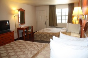 Days Inn by Wyndham Canton