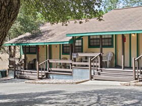 Canyon Lake Cabins