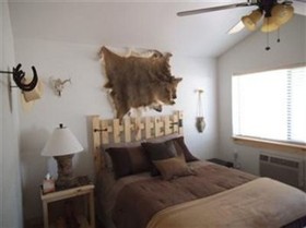 Lazy H Lodge