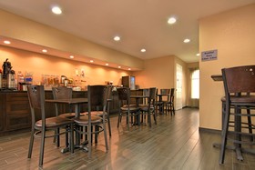 Best Western Cedar Inn