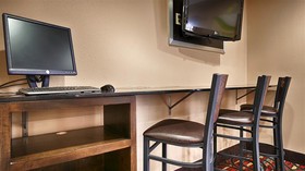 Best Western Cedar Inn