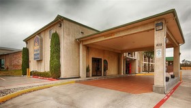 Best Western Cedar Inn