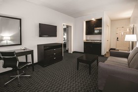 La Quinta Inn & Suites by Wyndham Austin - Cedar Park