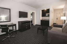 La Quinta Inn & Suites by Wyndham Austin - Cedar Park