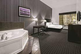 La Quinta Inn & Suites by Wyndham Austin - Cedar Park