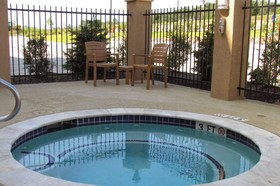 Hampton Inn & Suites Center