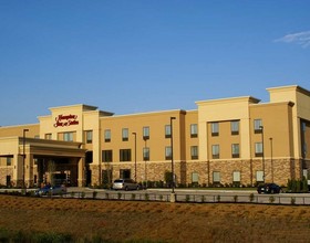 Hampton Inn & Suites Center
