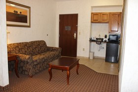 Holiday Inn Express Hotel & Suites Center