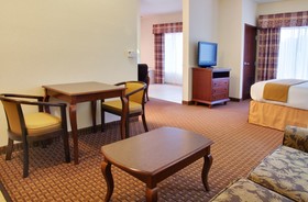Holiday Inn Express Hotel & Suites Center