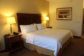 Holiday Inn Express Hotel & Suites Center