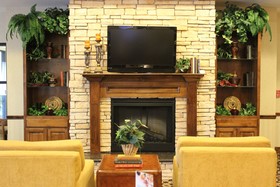 Holiday Inn Express Hotel & Suites Center
