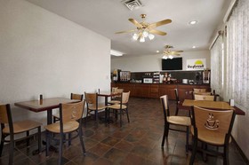 Days Inn by Wyndham Childress