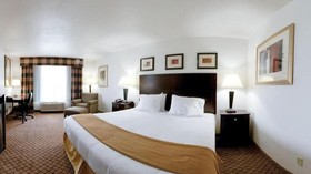 Holiday Inn Express Hotel & Suites Childress