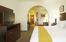 Holiday Inn Express Hotel & Suites Childress