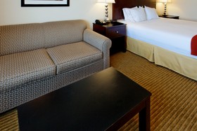 Holiday Inn Express Cleburne