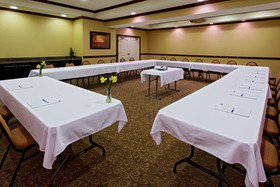 Holiday Inn Express Cleburne