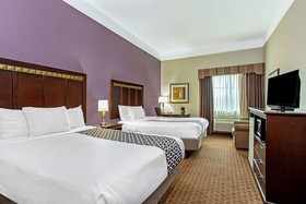 La Quinta Inn & Suites by Wyndham Cleburne