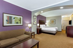 La Quinta Inn & Suites by Wyndham Cleburne