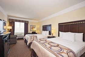 La Quinta Inn & Suites by Wyndham Cleburne