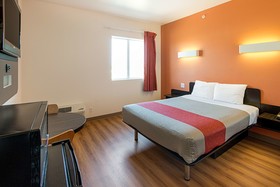 Motel 6 Cleburne