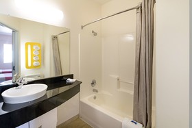 Motel 6 Cleburne