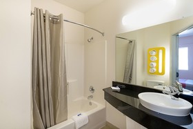 Motel 6 Cleburne