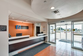 Motel 6 Cleburne