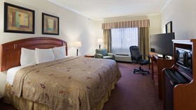 Best Western Cleveland Inn & Suites