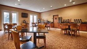 Best Western Cleveland Inn & Suites