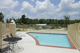 Best Western Cleveland Inn & Suites