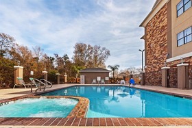 Holiday Inn Express & Suites Cleveland