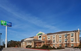 Holiday Inn Express & Suites Cleveland