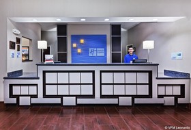 Holiday Inn Express & Suites Cleveland