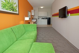 Holiday Inn Express & Suites Clute - Lake Jackson