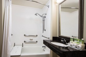 Holiday Inn Express & Suites Clute - Lake Jackson