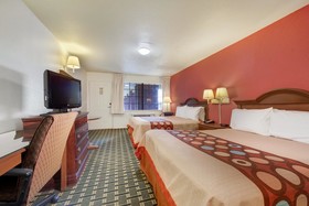 Days Inn by Wyndham College Station University Drive