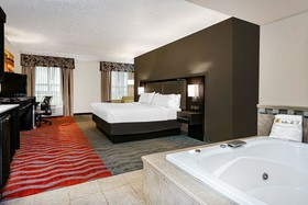 Holiday Inn Hotel & Suites College Station-Aggieland