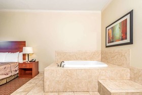 Ramada by Wyndham College Station