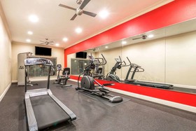 Ramada by Wyndham College Station