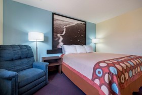 Super 8 by Wyndham College Station