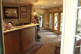 Vineyard Court Designer Suites