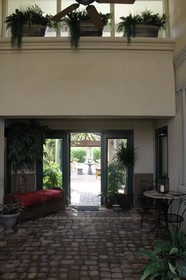 Vineyard Court Designer Suites