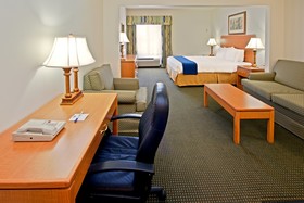 Holiday Inn Express & Suites Columbus