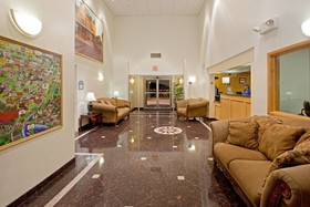 Holiday Inn Express & Suites Columbus