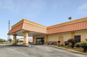 Hotel Elev8