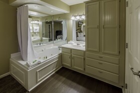 Holiday Inn Club Vacations Piney Shores Resort