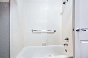 La Quinta Inn & Suites by Wyndham Conroe
